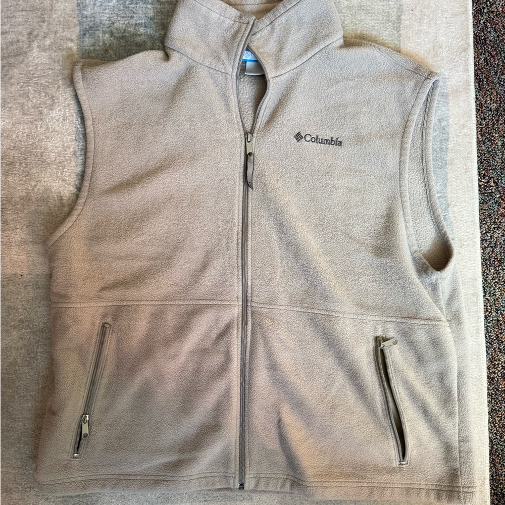 Columbia Tan Fleece Vest